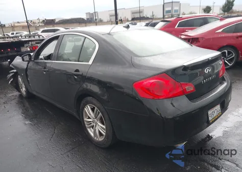 2015 Infiniti Q40 z USA, uszkodzony, nr VIN JN1CV6AP2FM501182